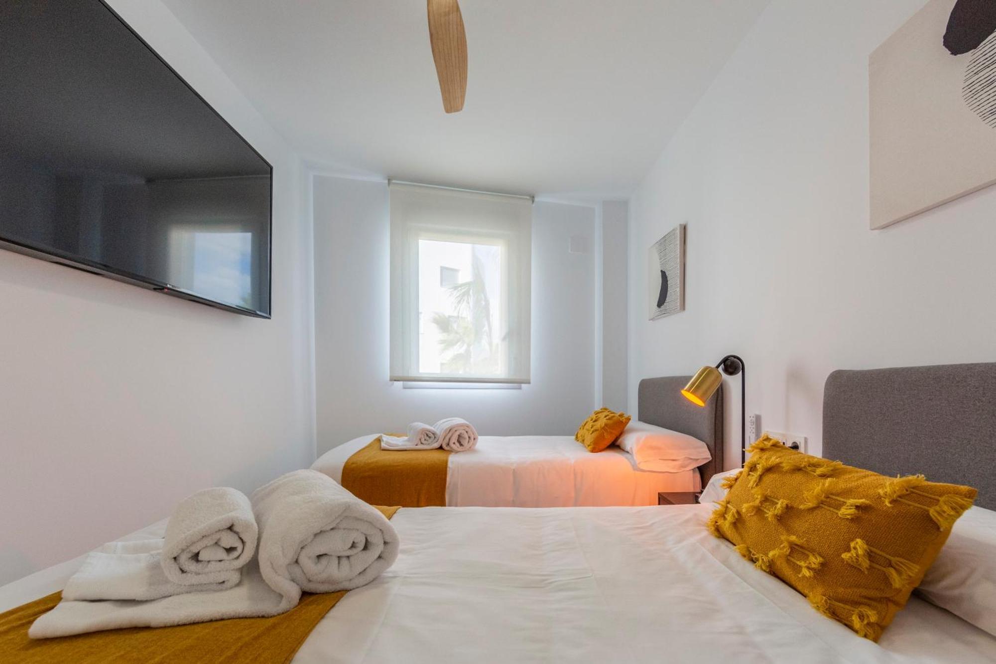 Homity Holidays - Playa Granada - Mar De Astrid Motril Exterior photo